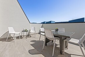 Urban Rest Port Adelaide Apartments