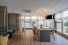 Oakwood Premier Phnom Penh