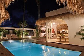 Stunning 4BR Villa With Rice Field View in Umalas