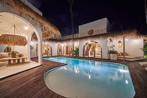 Stunning 4BR Villa With Rice Field View in Umalas