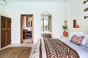 Stunning 4BR Villa With Rice Field View in Umalas