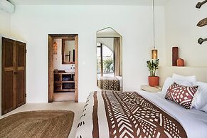 Stunning 4BR Villa With Rice Field View in Umalas