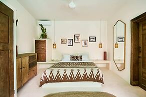 Stunning 4BR Villa With Rice Field View in Umalas