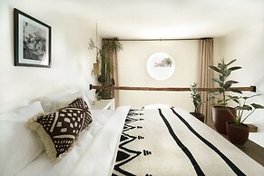 Stunning 4BR Villa With Rice Field View in Umalas