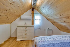 Old House Knezovo With Lovely View