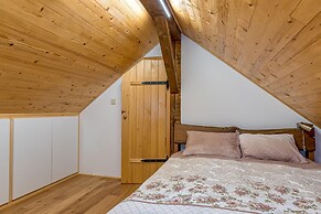 Old House Knezovo With Lovely View