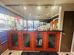 Casa Blanca Hotel & Suites Orange