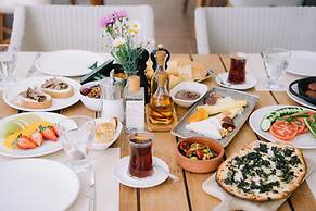 Hiddenbay Teos Hotel Sigacik