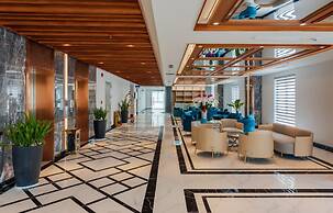 The Tahiti Beach Hotel