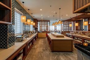 The Tahiti Beach Hotel