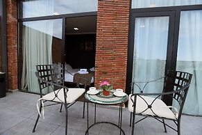 Bricks Hotel