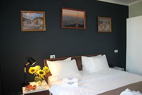 Bricks Hotel