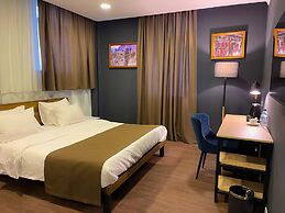 Bricks Hotel