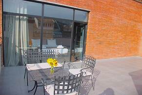 Bricks Hotel