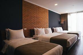Bricks Hotel