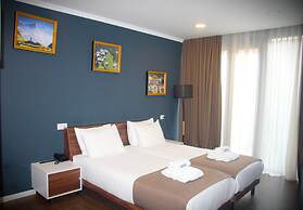 Bricks Hotel
