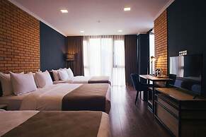 Bricks Hotel