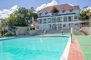 Malibu ocean View Studio