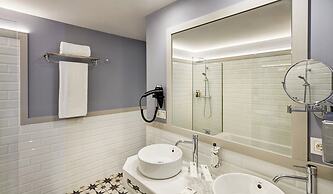 Sercotel Granada Suites