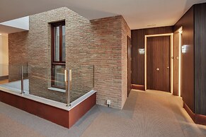 Sercotel Granada Suites