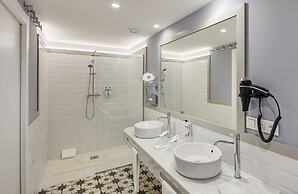 Sercotel Granada Suites