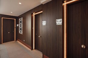 Sercotel Granada Suites