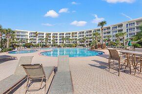 Crescent at Miramar-gulf Front Luxury Condo-free Beach Chairs!