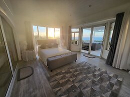 Unique Rare Villa! Retreat Style, Full Sea Views With Private Pool & H