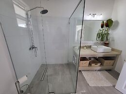 Unique Rare Villa! Retreat Style, Full Sea Views With Private Pool & H