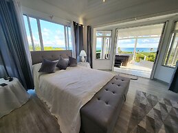 Unique Rare Villa! Retreat Style, Full Sea Views With Private Pool & H