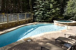 Luxury 1-bedroom Ski-in Out Condo With Slopeside Heated Pool, No Clean