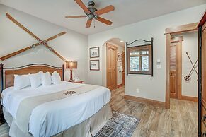 Luxury 1-Bedroom Ski-In Out Condo with Slopeside Heated Pool, No clean
