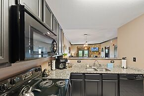 A Bear's Hibernation 1 Bedroom Condo by RedAwning