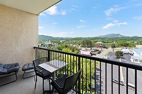 A Bear's Hibernation 1 Bedroom Condo by RedAwning