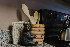 A Bear's Hibernation 1 Bedroom Condo by RedAwning