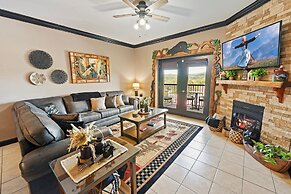 A Bear's Hibernation 1 Bedroom Condo by RedAwning