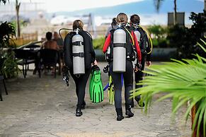 Garden of Eden Dive Resort