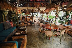 Garden of Eden Dive Resort