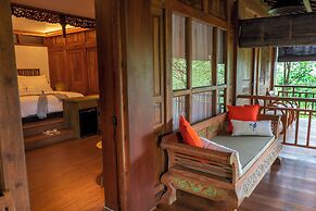 TIRA VILAGNA SUITES & SPA