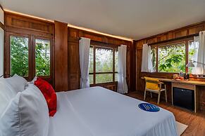 TIRA VILAGNA SUITES & SPA