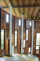 TIRA VILAGNA SUITES & SPA