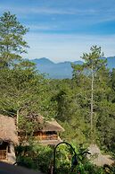 TIRA VILAGNA SUITES & SPA