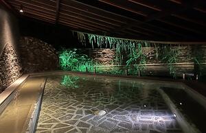 TIRA VILAGNA SUITES & SPA