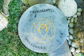 TIRA VILAGNA SUITES & SPA