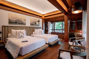 TIRA VILAGNA SUITES & SPA