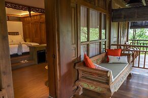 TIRA VILAGNA SUITES & SPA