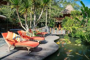 TIRA VILAGNA SUITES & SPA