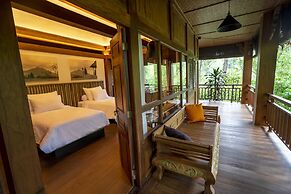 TIRA VILAGNA SUITES & SPA