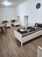 Hochwertige Studios für Monteure