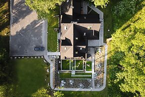 Villa T Apartments & SPA